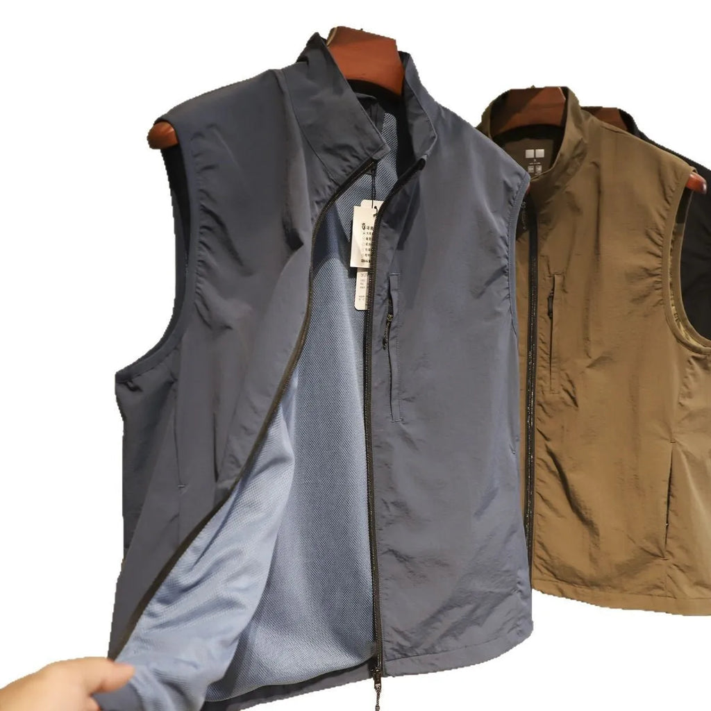 Men's retro bandage vest in quick-drying nylon fabric with side seam pockets.
