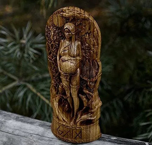 Resin Greek goddess statue measuring 22cm high for pagan altar or garden decoration