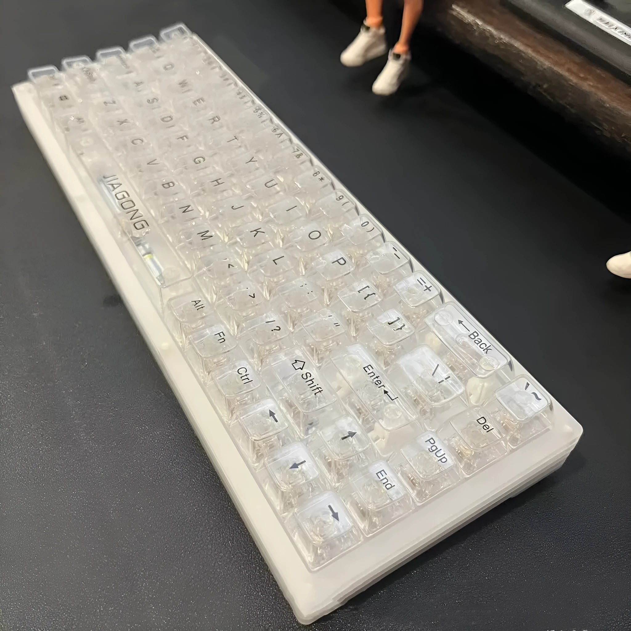 Transparent plastic universal 132-key mechanical keyboard cap set