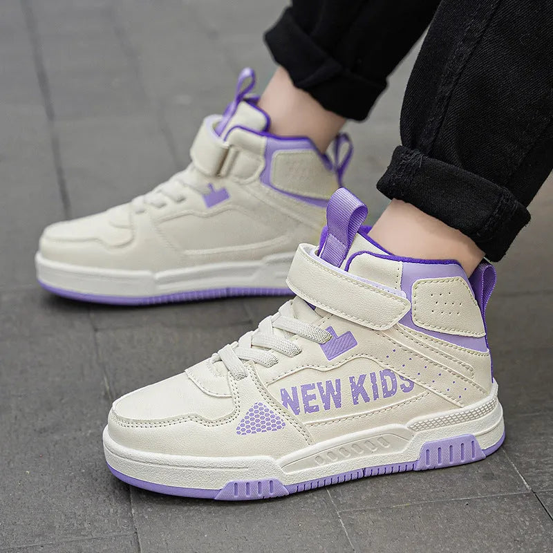 Children's outdoor sneakers with buckle fastening in beige green, blue, white powder, or white and purple colours