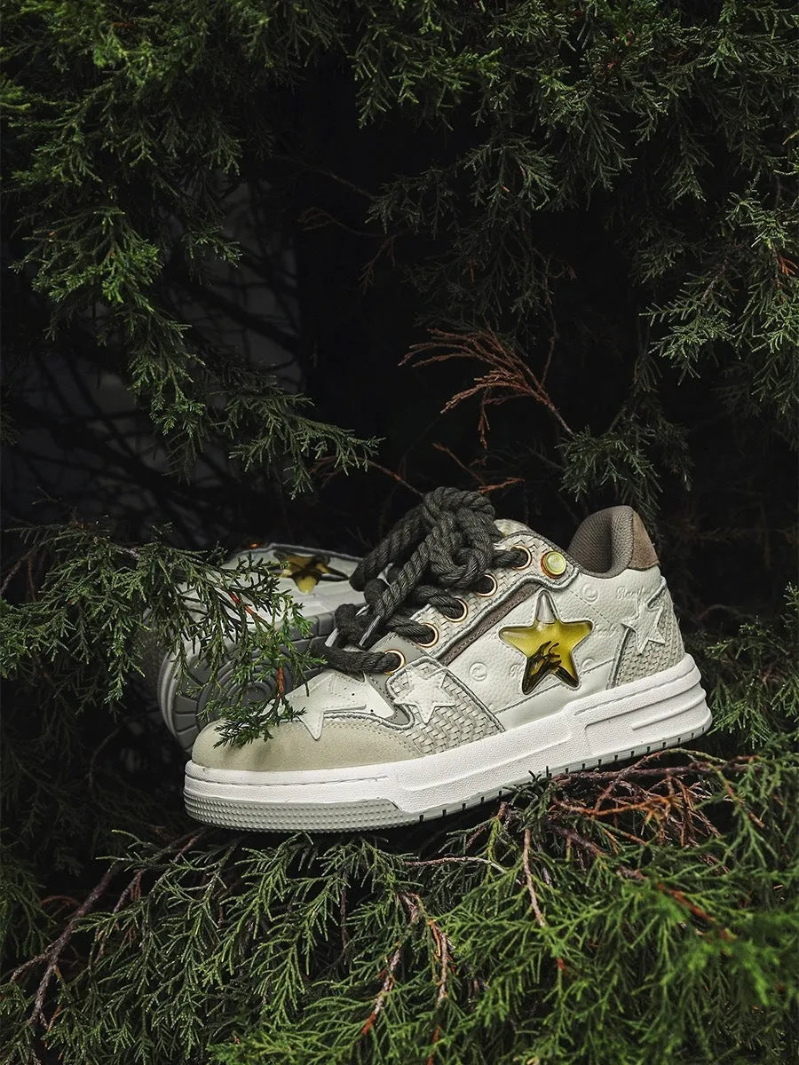Leather platform running shoes in West Lake dragon well tea colour with round toe and lace-up closure