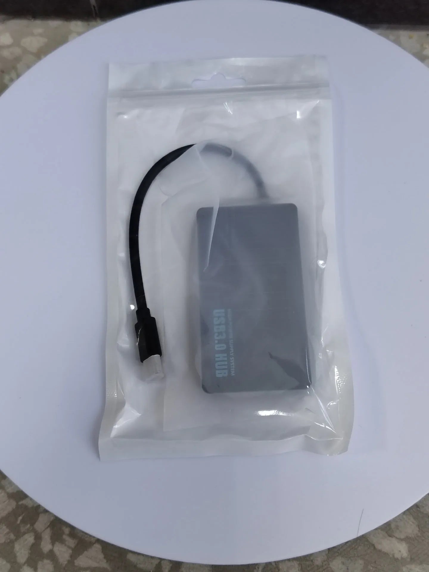 USB multi-computer extender switch with 20cm cable showing USB-A and USB-C interface options