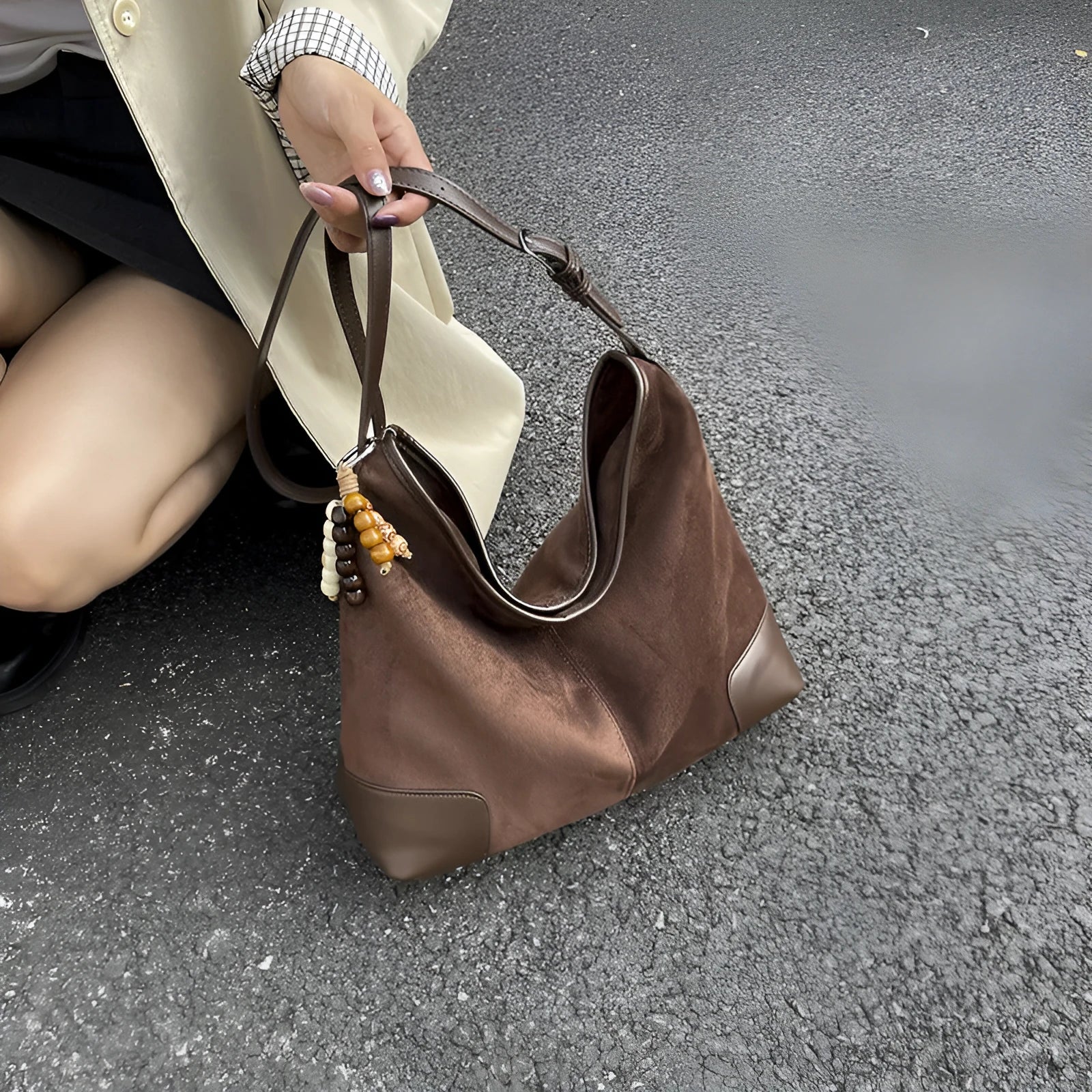 Women's PU leather large-capacity suede texture shoulder crossbody bag in brown with ribbon pendant, horizontal square shape, sandwich pocket