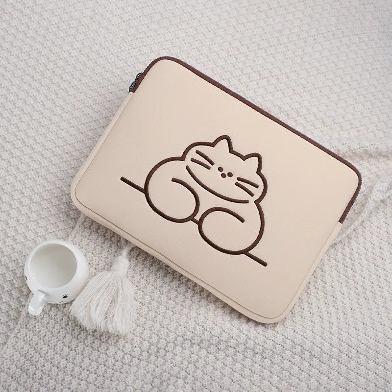 Embroidered animal design laptop sleeve in polyester with puppy pattern for 13-15 inch laptops
