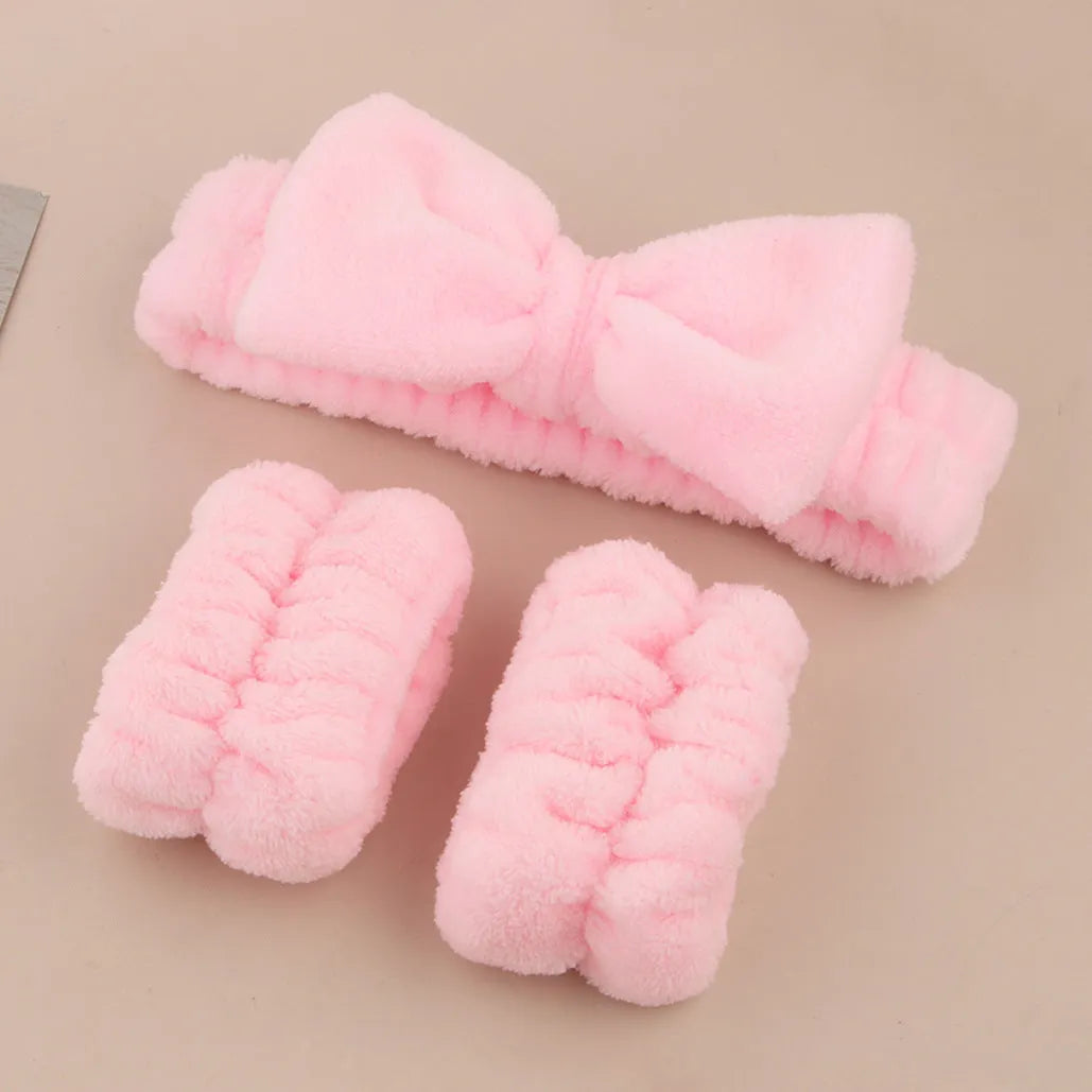 Facial brush set with coral fleece hair band in purple, grey, white, or pink colours