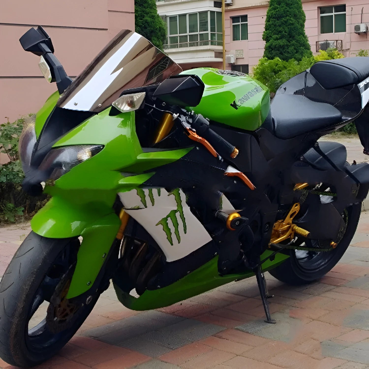 Replacement acrylic motorcycle windscreen for Kawasaki ZX-6R and ZX-10R in blue and brown tint options