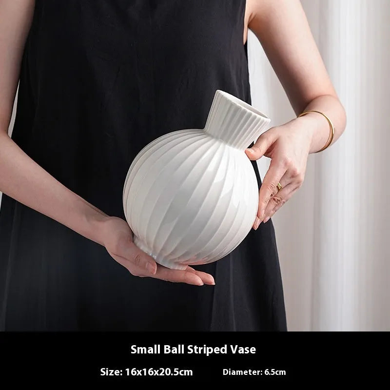 White ceramic ball striped vase with American country style decoration for living room table display
