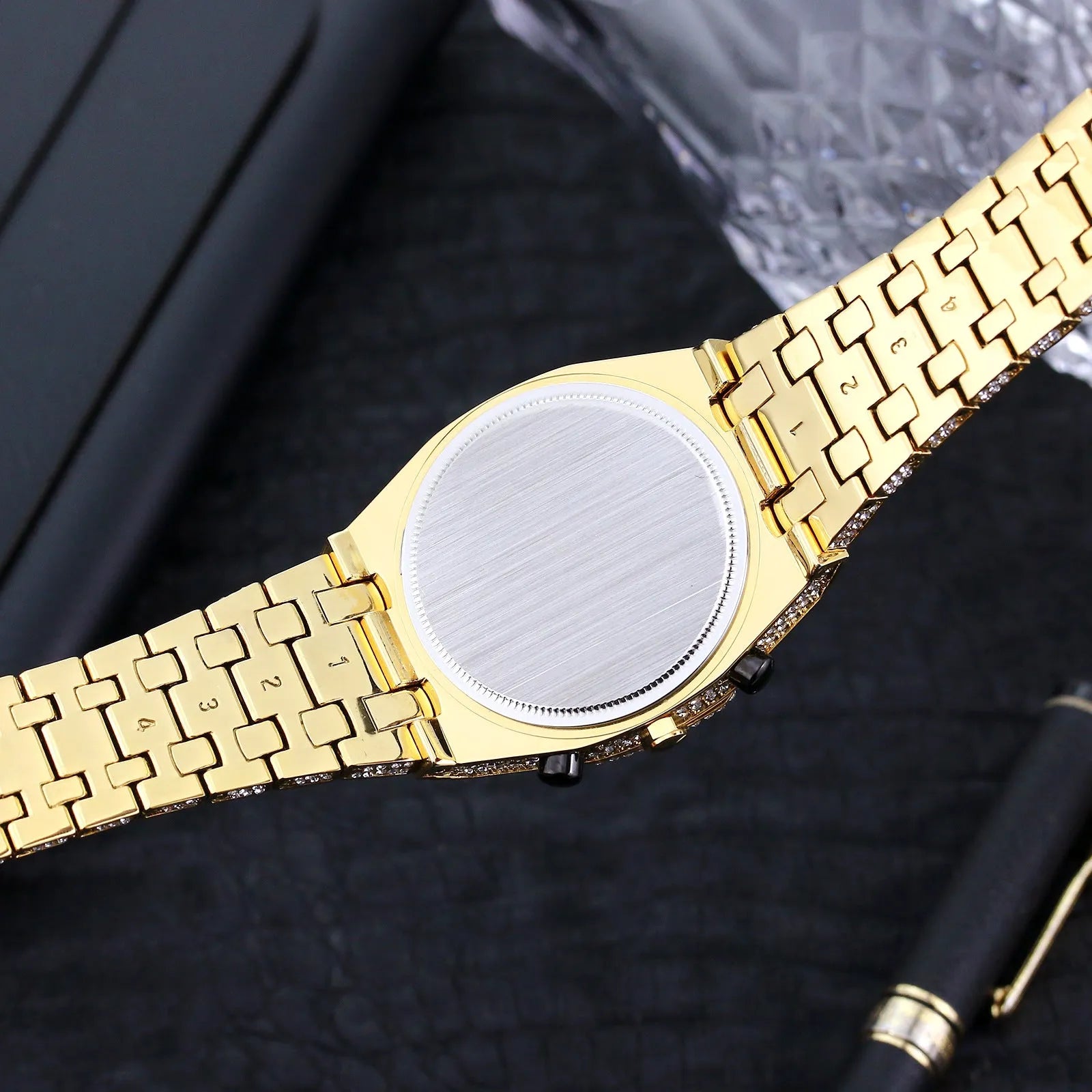 Full diamond three-eye chronograph quartz men's watch with 45mm gold alloy strap