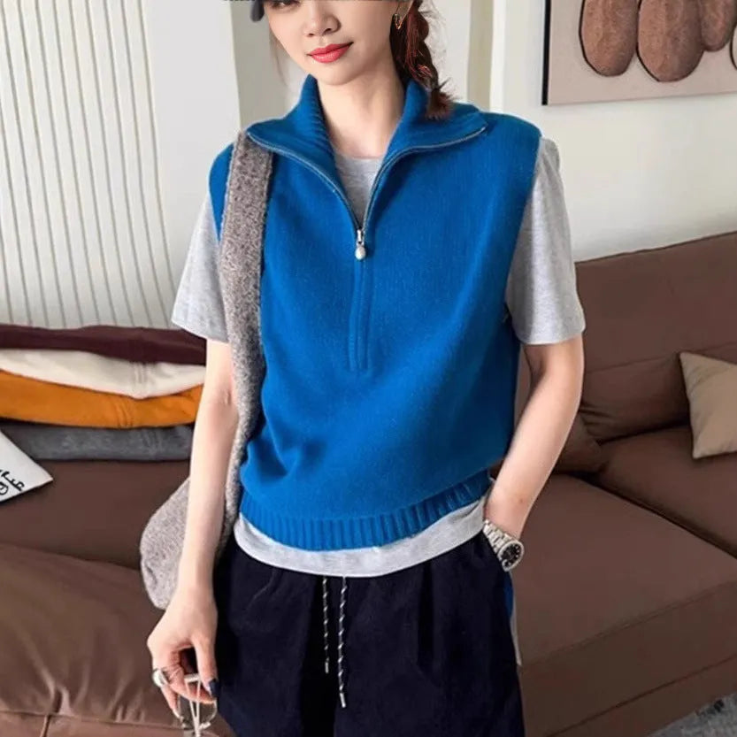 Retro half zip sleeveless knit vest in polyester mesh with 3D pattern