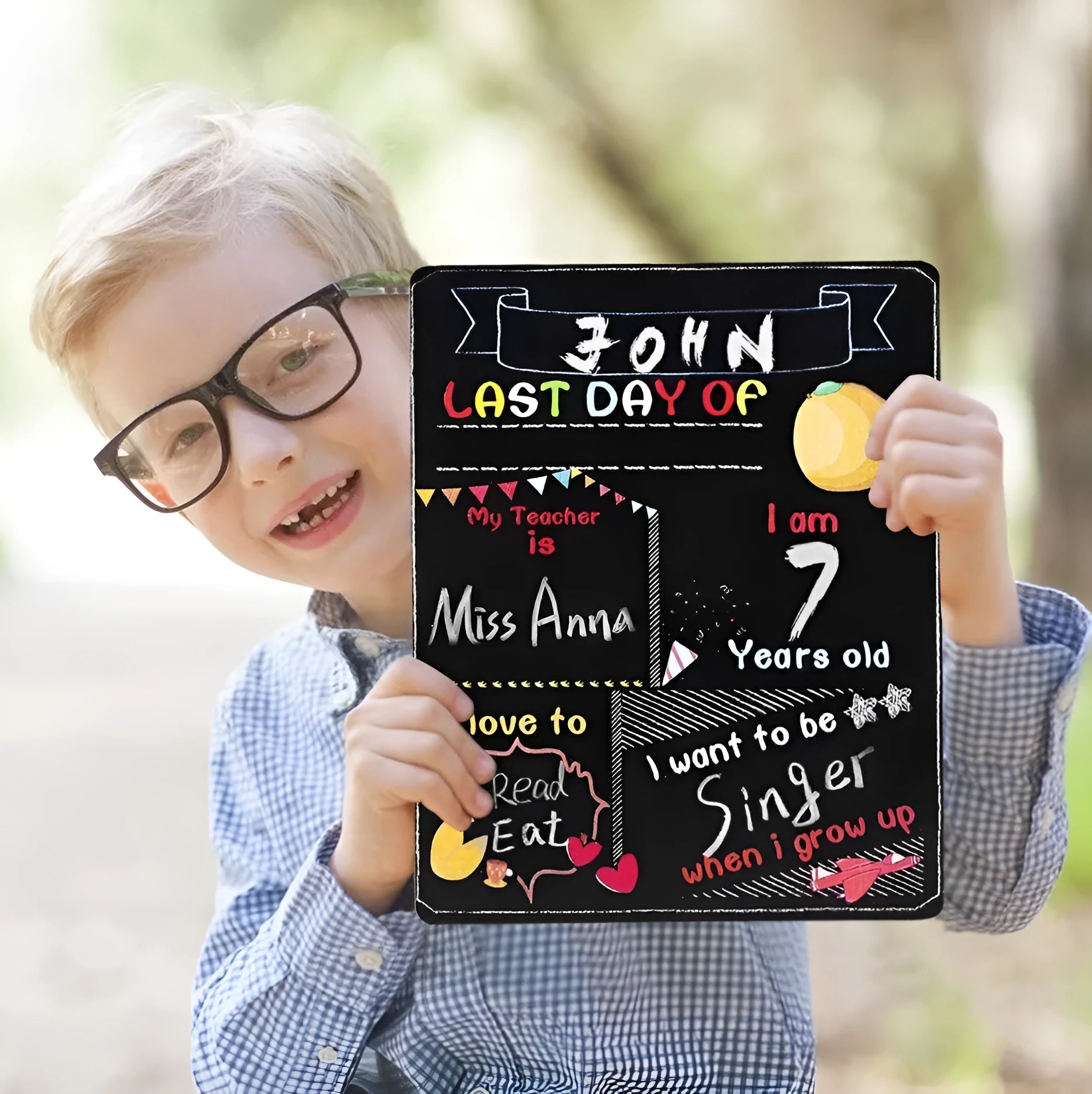 Wooden first day of school blackboard ornament, modern style, 25.5cm by 30cm.