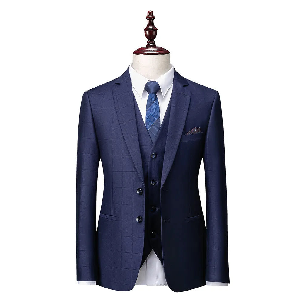 Men's slim fit three-piece business casual suit in cotton blend fabric with vest, jacket and trousers