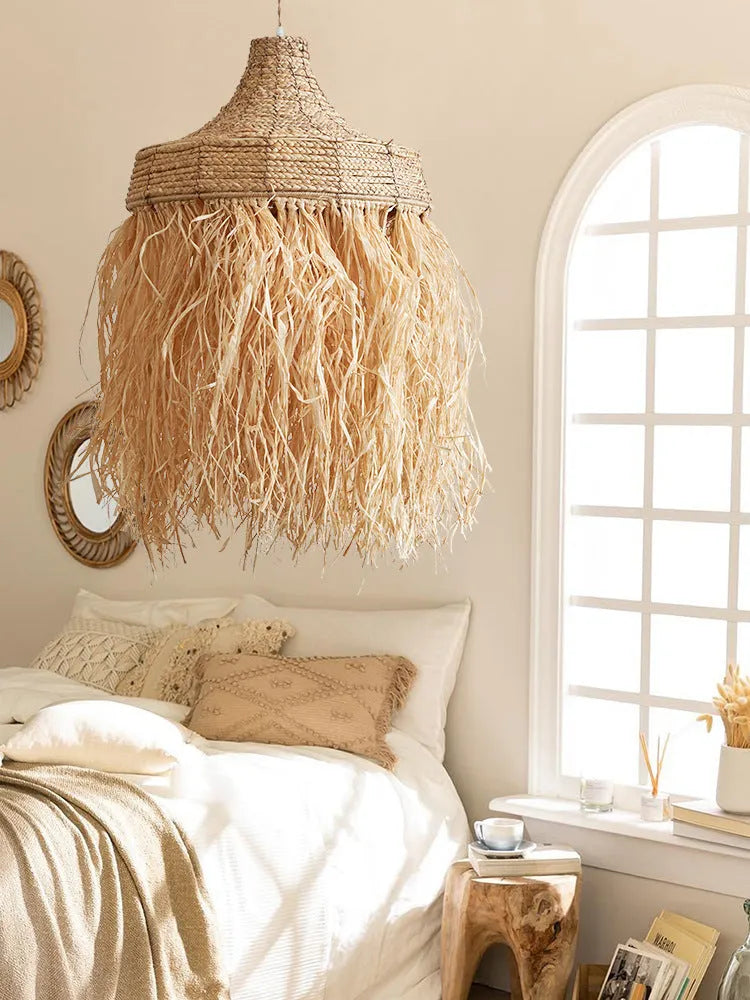 Retro southeast Asian style pendant light with 50cm diameter woven from wild vetch and willow materials