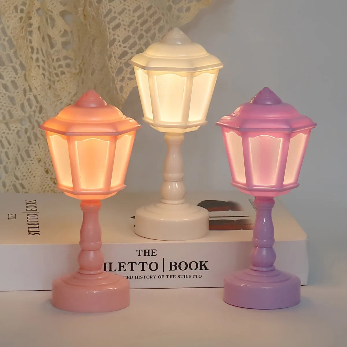 Retro pagoda shaped night lamp with geometric design in light purple colour