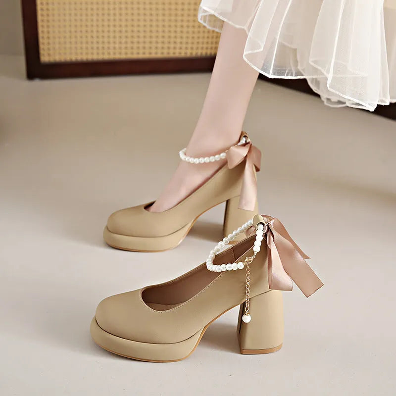 Women's beige Mary Jane shoes with chunky heels and ankle-strap buckle fastening, round toe shape