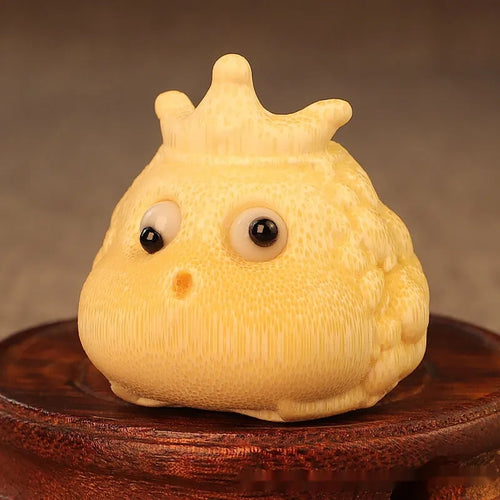 Solid bamboo carving ornament depicting Crown Princess toad with 5.0cm live eye detail