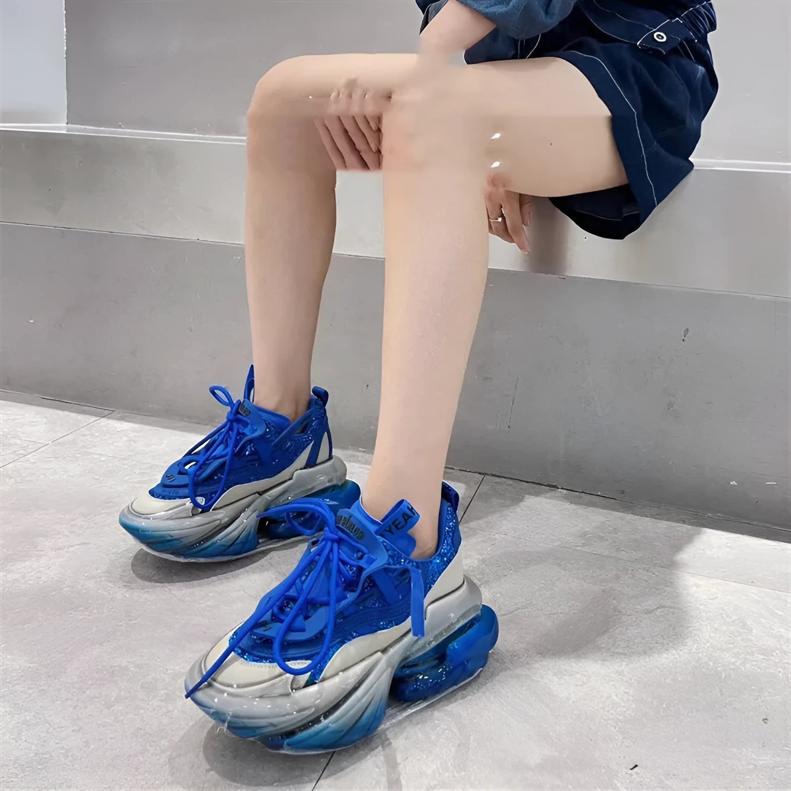 Women's leather jelly sports shoes with thick sole and cross-tie lacing in five colour options