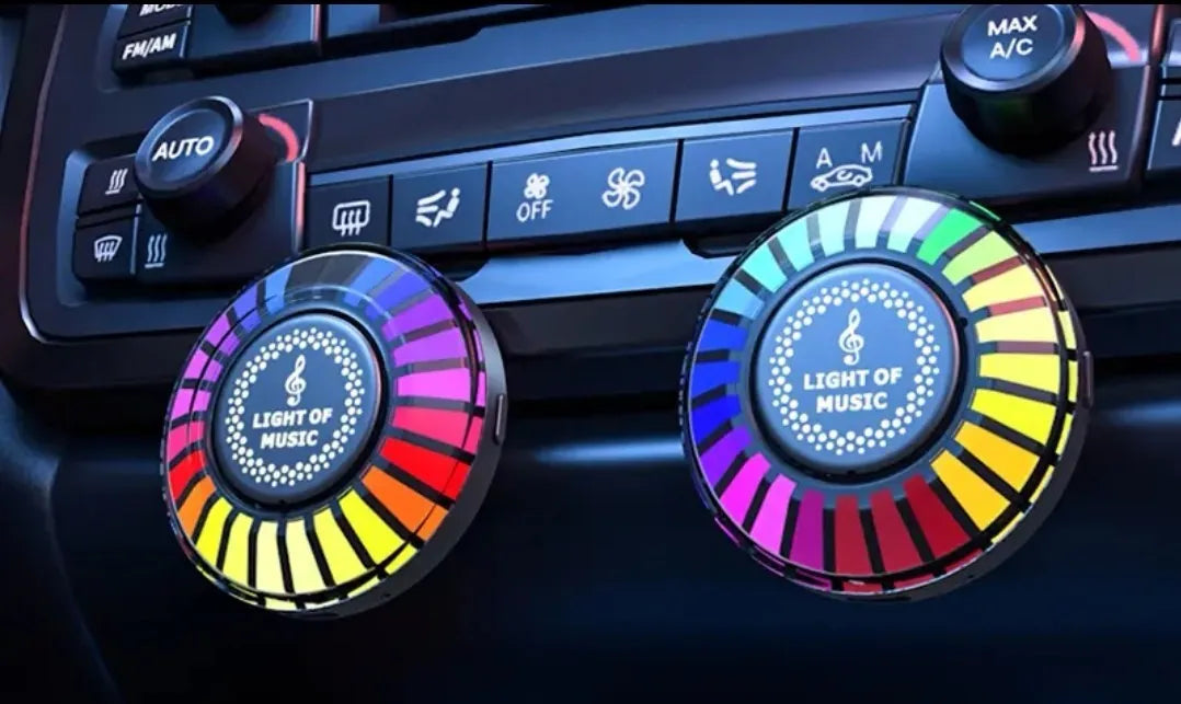 3D RGB voice-controlled car atmosphere light with aromatherapy diffuser mounted on car air vent