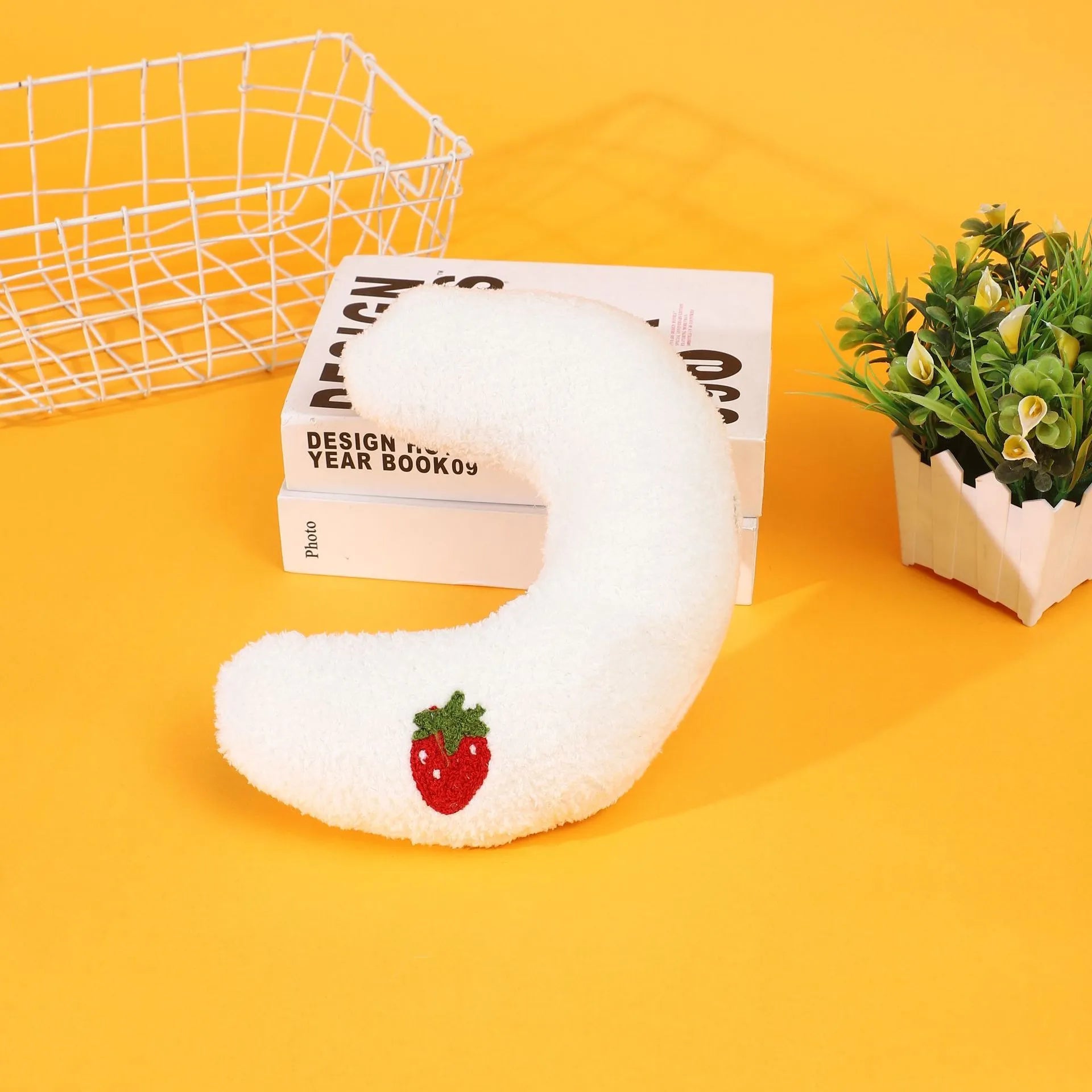U-shaped half moon pet pillow for cats with cartoon dogs and cats design in blue colour