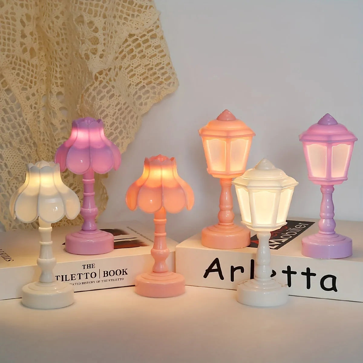 Retro pagoda shaped night lamp with geometric design in light purple colour