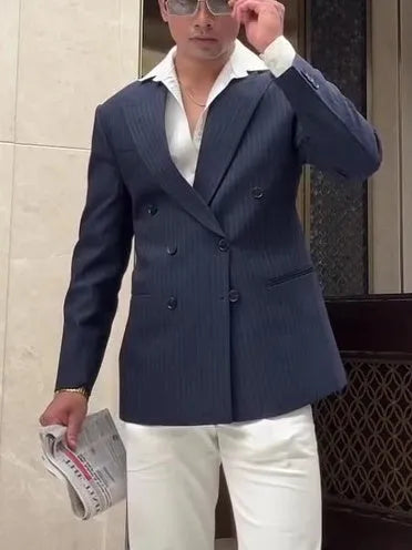 Men's striped double-breasted polyester blazer with regular fit design
