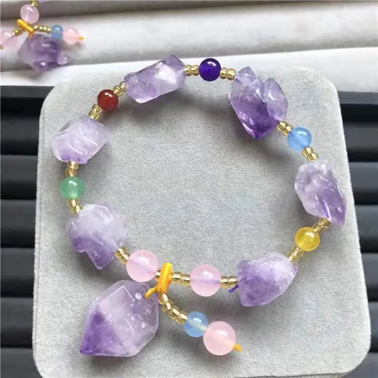 Women's natural style amethyst bead bracelet with a decorative fu character.
