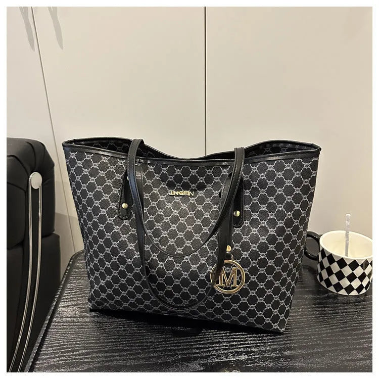 Western style PU leather shoulder bag with sewing thread detail and polyester lining.