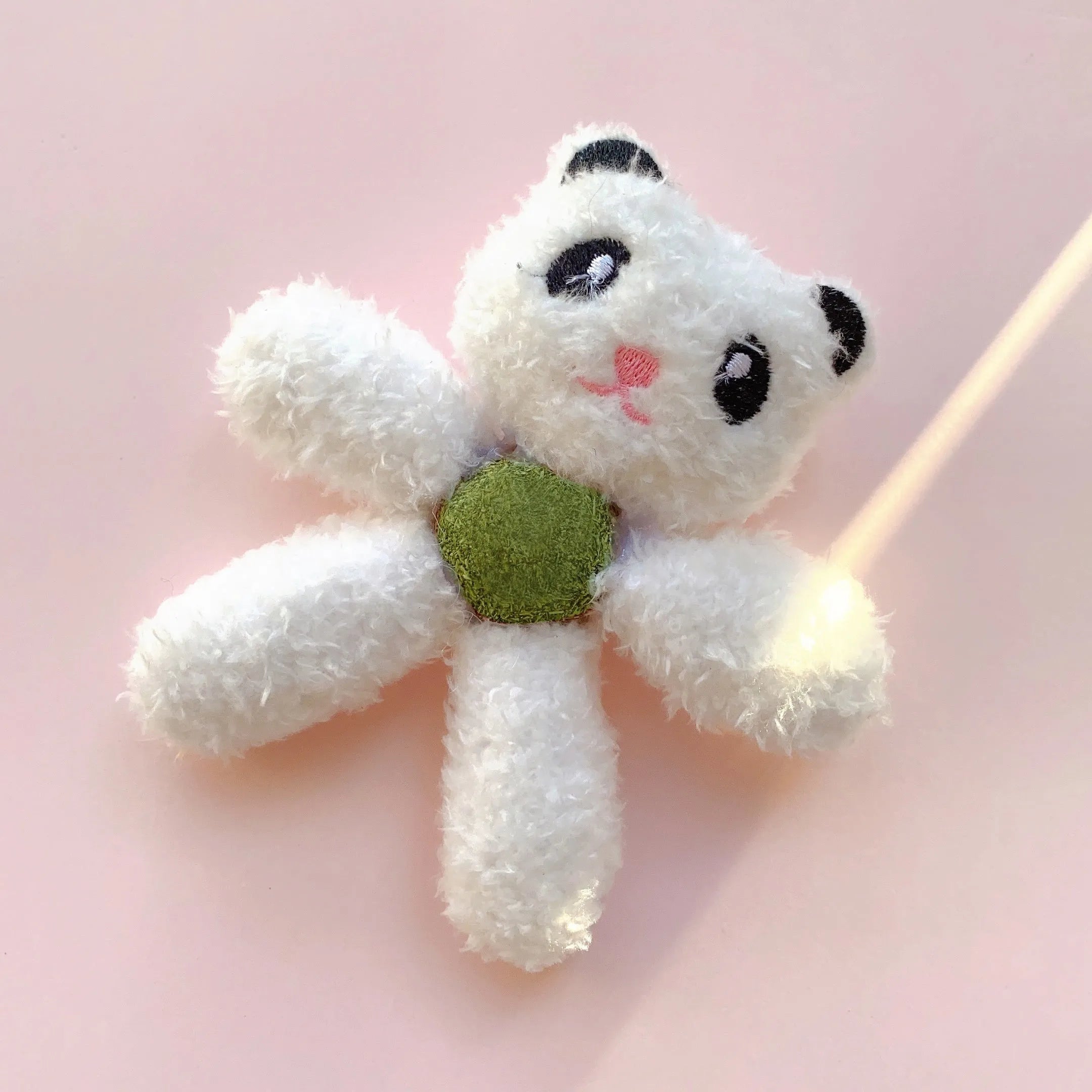 Edible catnip ball chewing toy for kittens in animal designs with cat grass filling