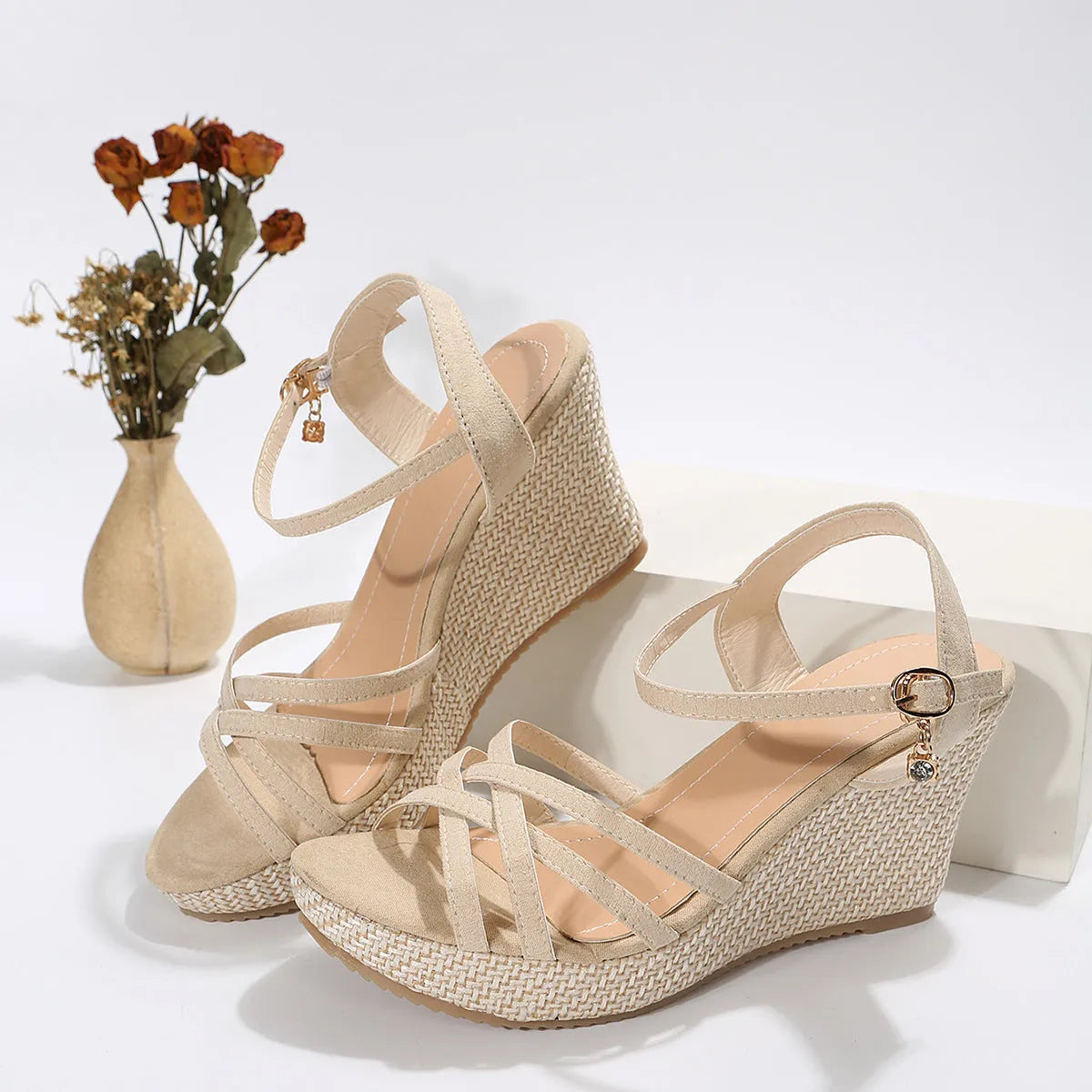 Women's wedge sandals with fish mouth open toe in black cloth material