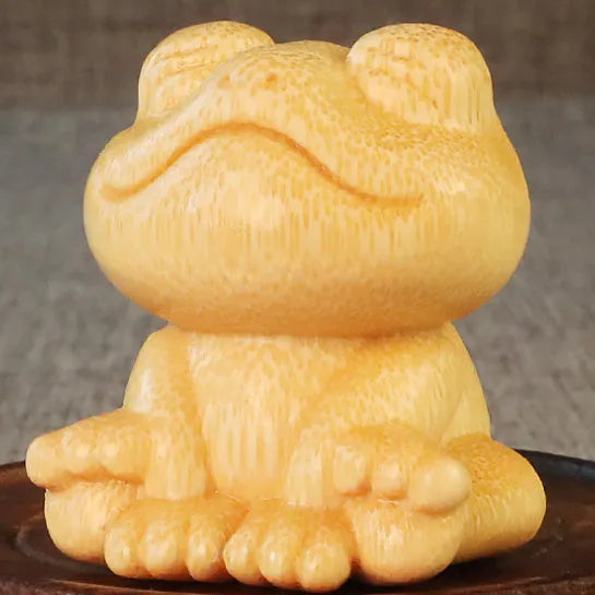 Smiling frog bamboo carving ornament with cartoon style, 5cm height solid wood decoration