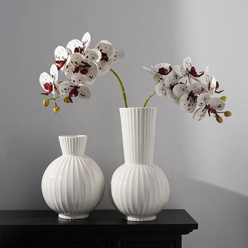 White ceramic ball striped vase with American country style decoration for living room table display