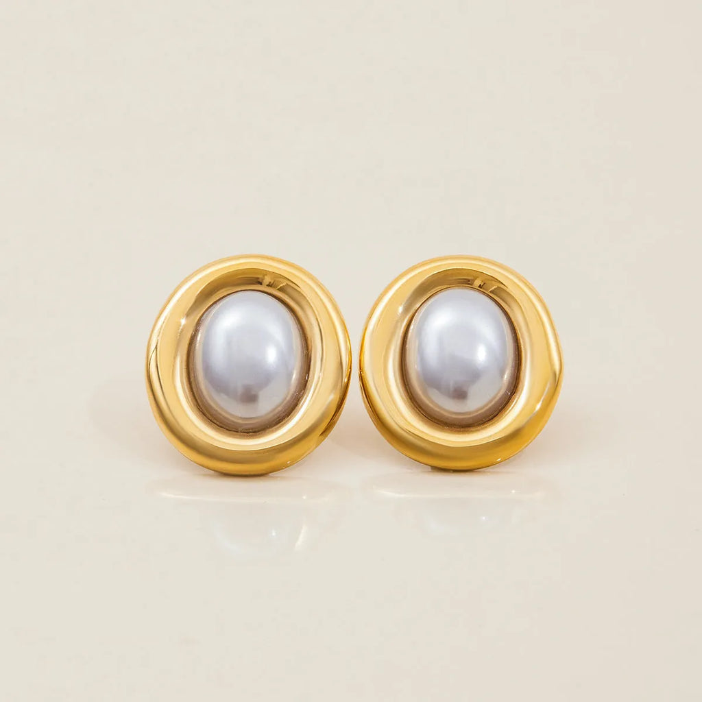Stainless steel vintage pearl stud earrings for women with electroplated fade-resistant finish
