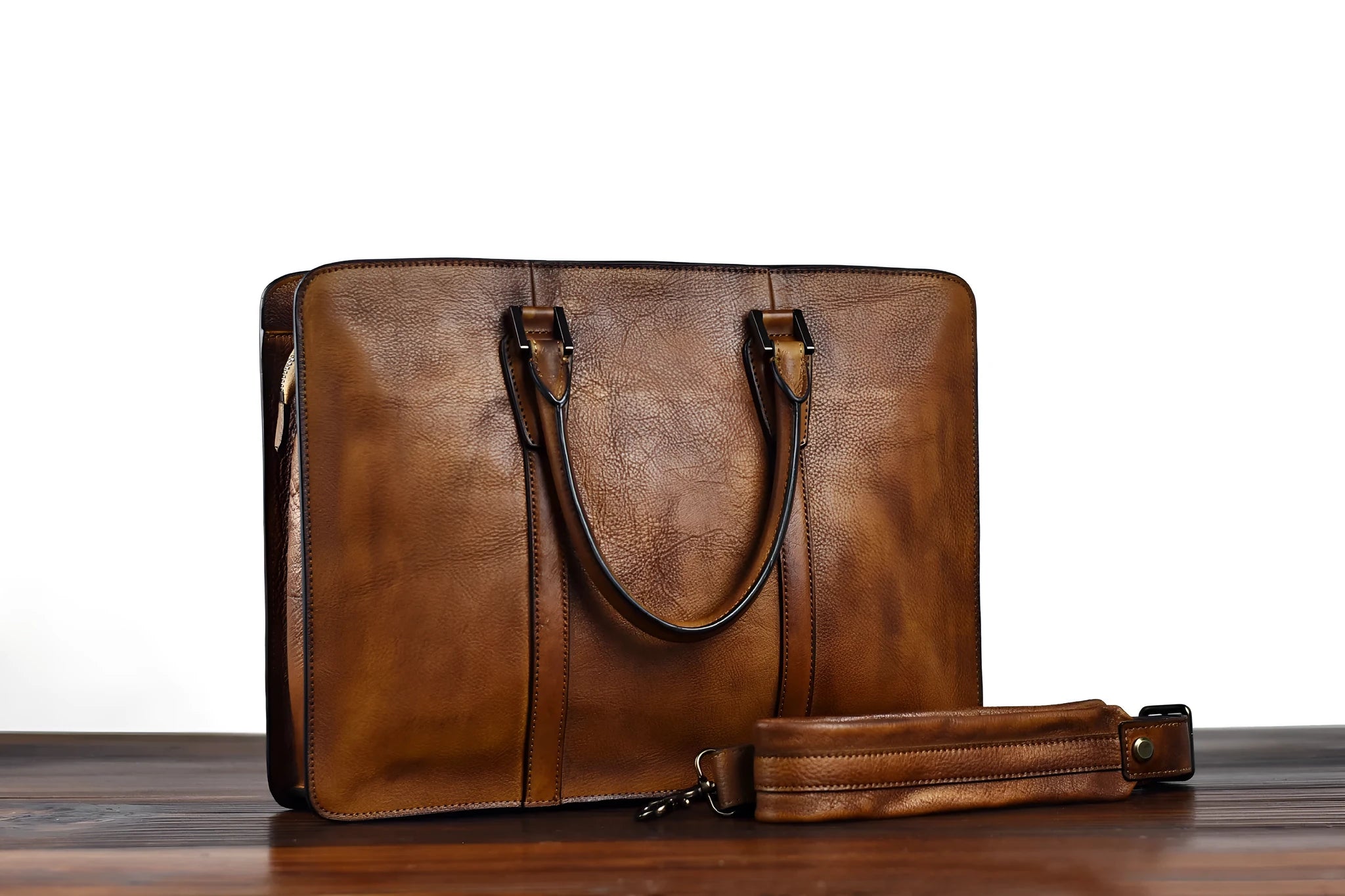 Men's 14 inch horizontal leather handbag in vegetable tanned cowhide with zipper closure