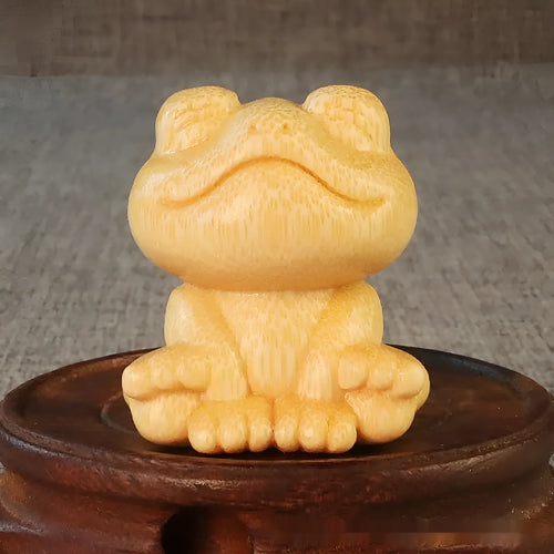 Smiling frog bamboo carving ornament with cartoon style, 5cm height solid wood decoration