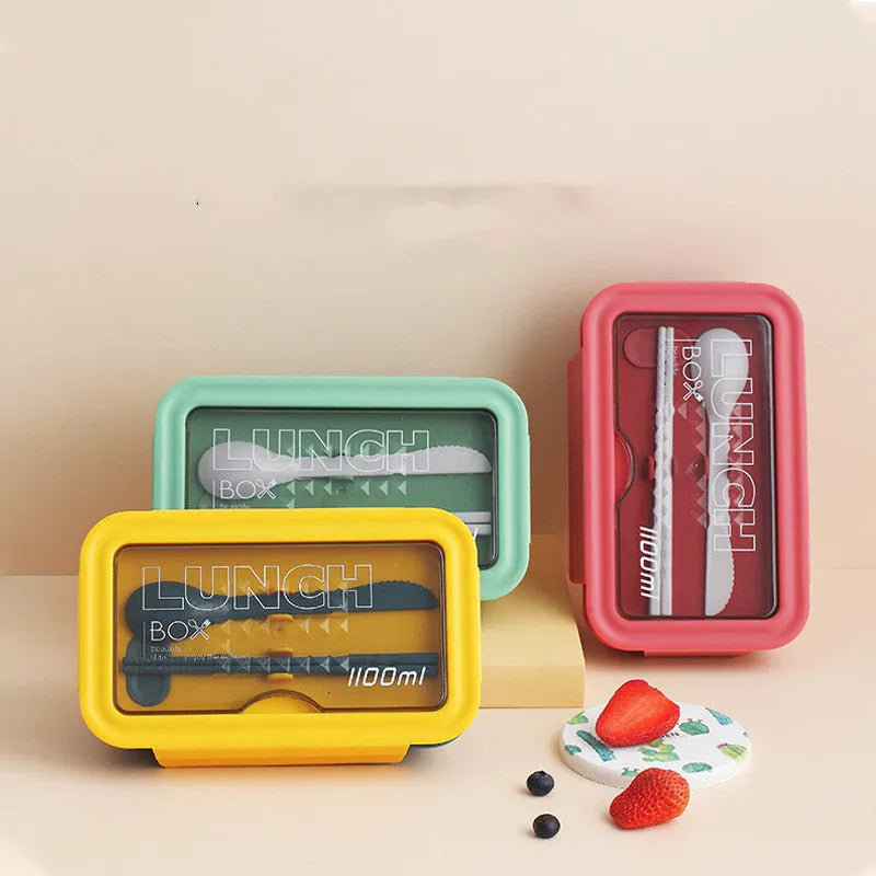 Heated four-layer partitioned bento box in Nordic style with green plastic exterior
