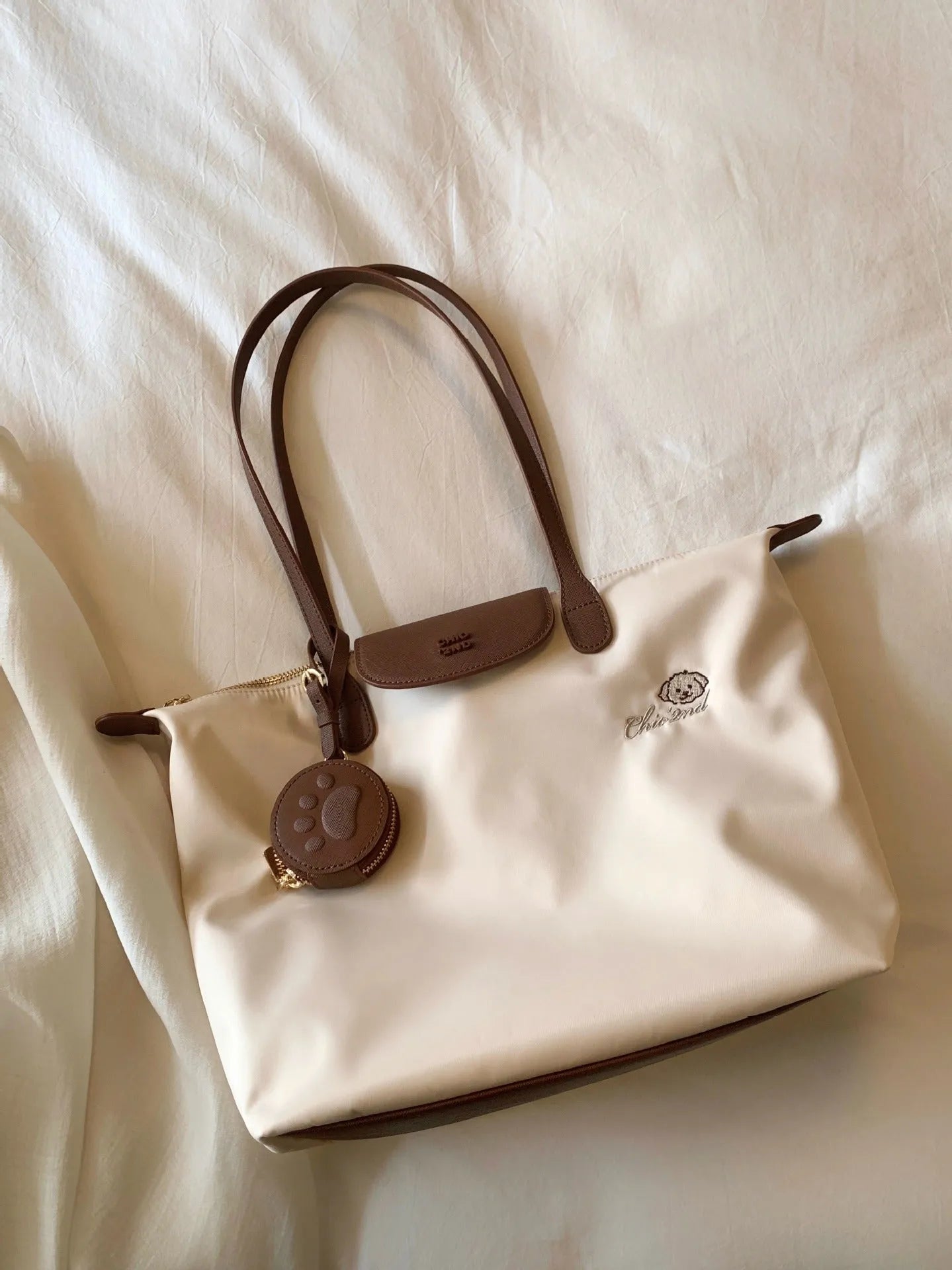 Oxford cloth tote bag with sandwich pockets showing pink colour option and mobile phone compartment