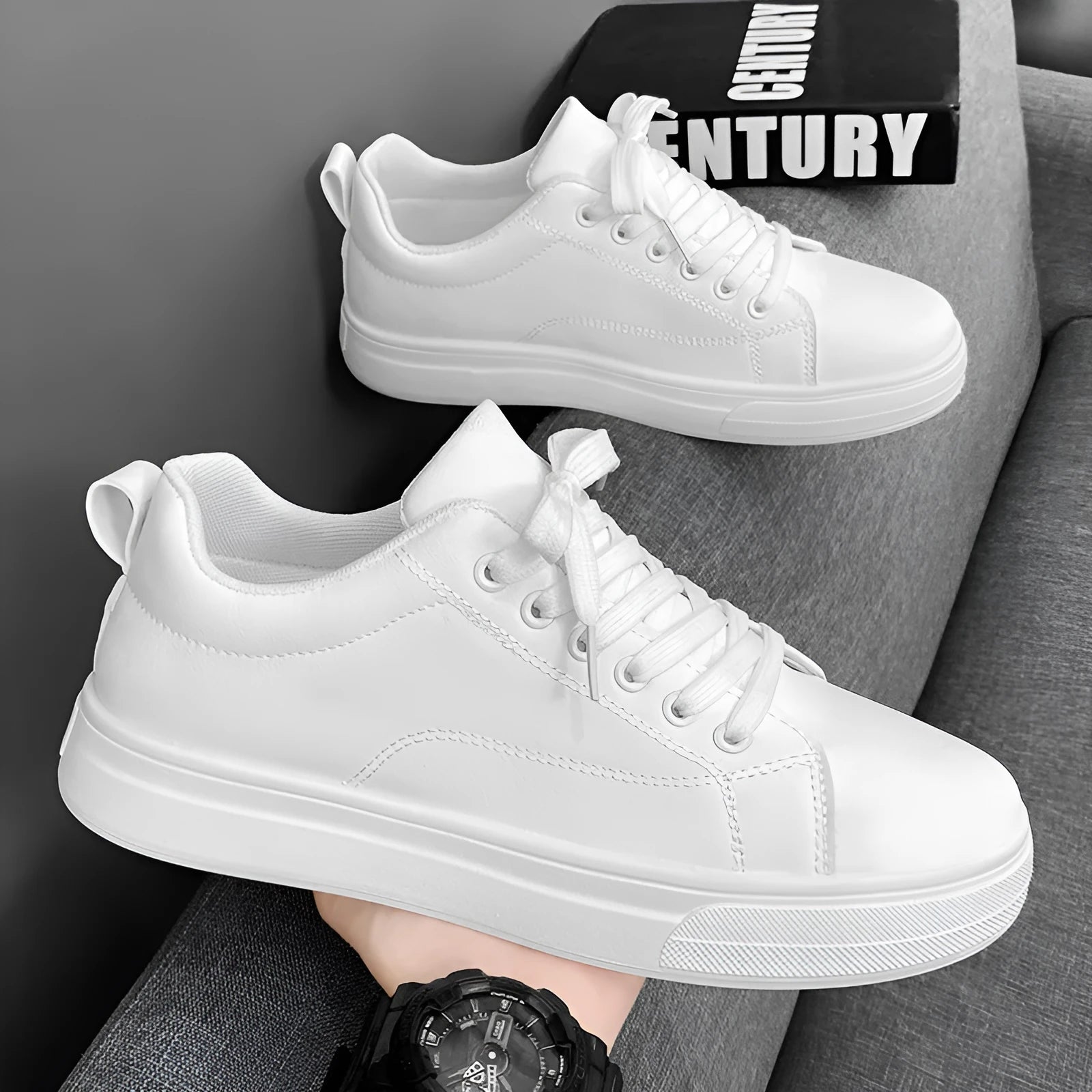 Men's low-top Korean-style sneaker in black with white rubber sole