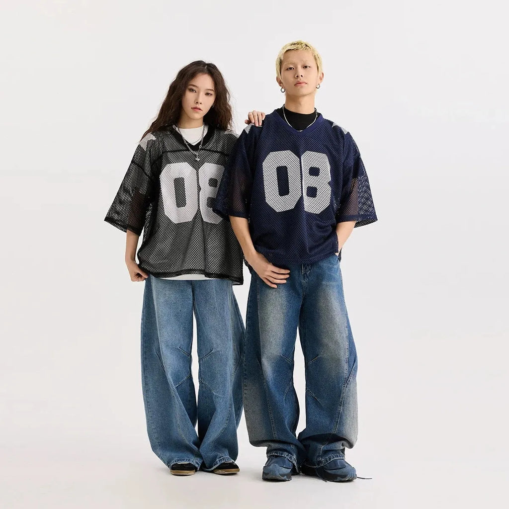 Loose-fit half sleeve shirt with letter pattern in black or navy blue colours