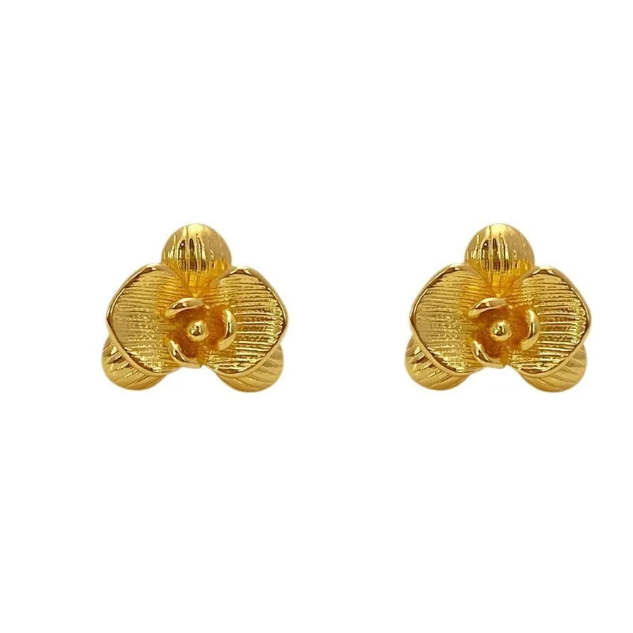Retro floral copper earrings for women in gold and silver tone options