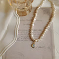 Geometric alloy necklace with adjustable length from 21cm to 50cm
