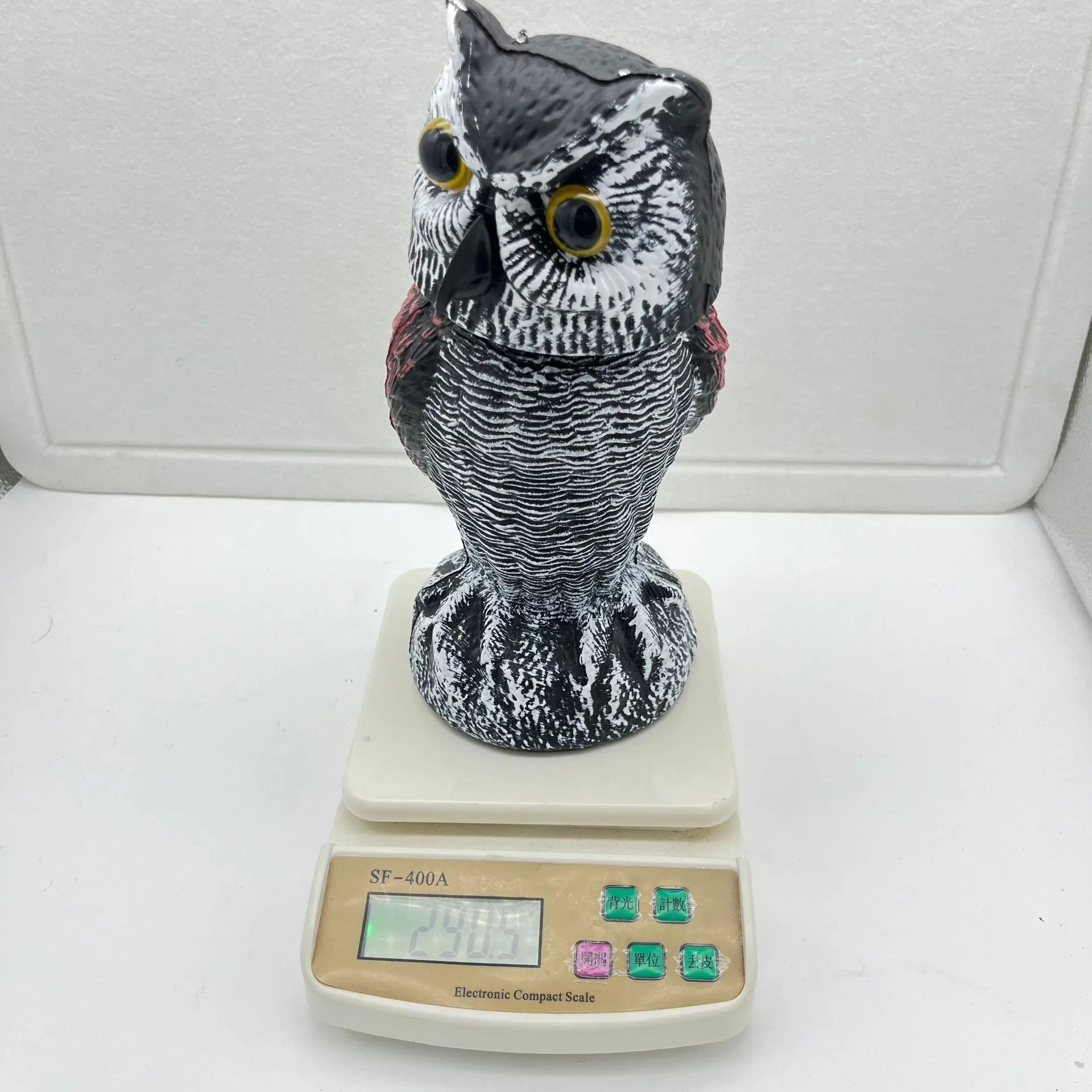 Artificial owl bait ornament with shaking head design for outdoor bird deterrent