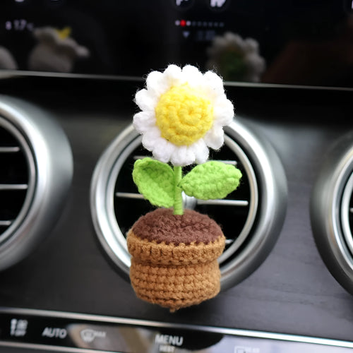 Wool felt car air vent clip with potted plant design measuring 4cm by 8cm