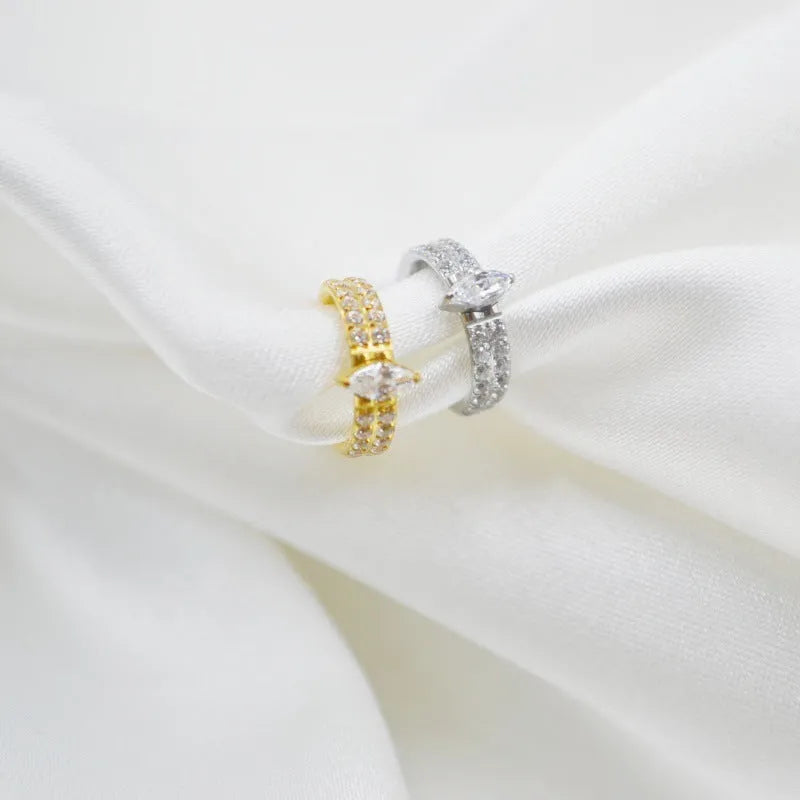 Heart-shaped titanium steel earrings with zircon stones in silver or gold colour