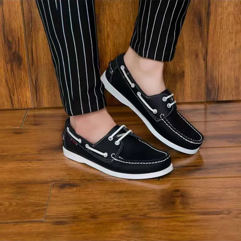 Men's British style casual shoes in artificial PU leather with a flat heel and round toe.