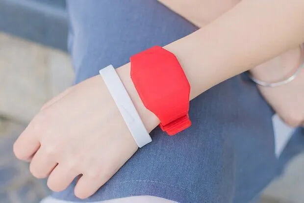 Square electronic watch with touch screen, plastic case, PU strap, and stainless steel buckle in multiple colour options