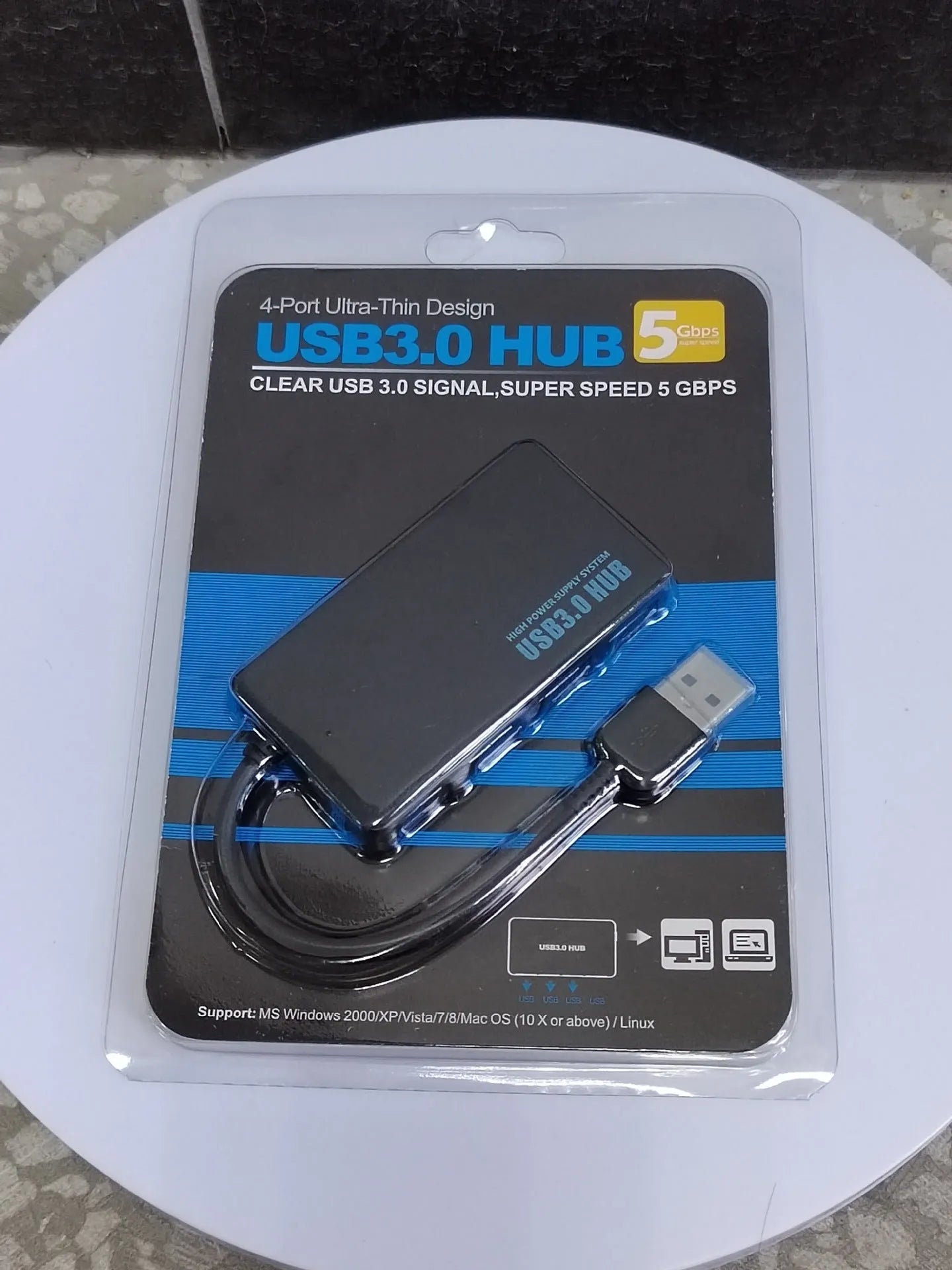 USB multi-computer extender switch with 20cm cable showing USB-A and USB-C interface options